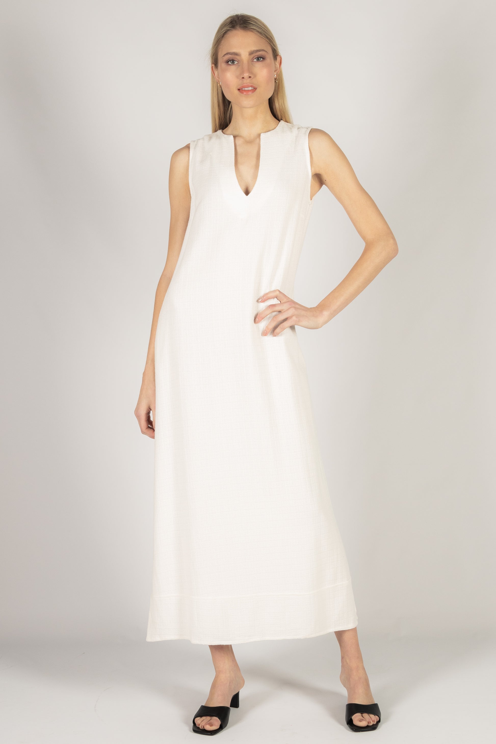 Sleeveless Linen Maxi Dress w/ Side Slits M / Ivory Sleeveless Linen Maxi Dress w/ Side Slits M / Ivory